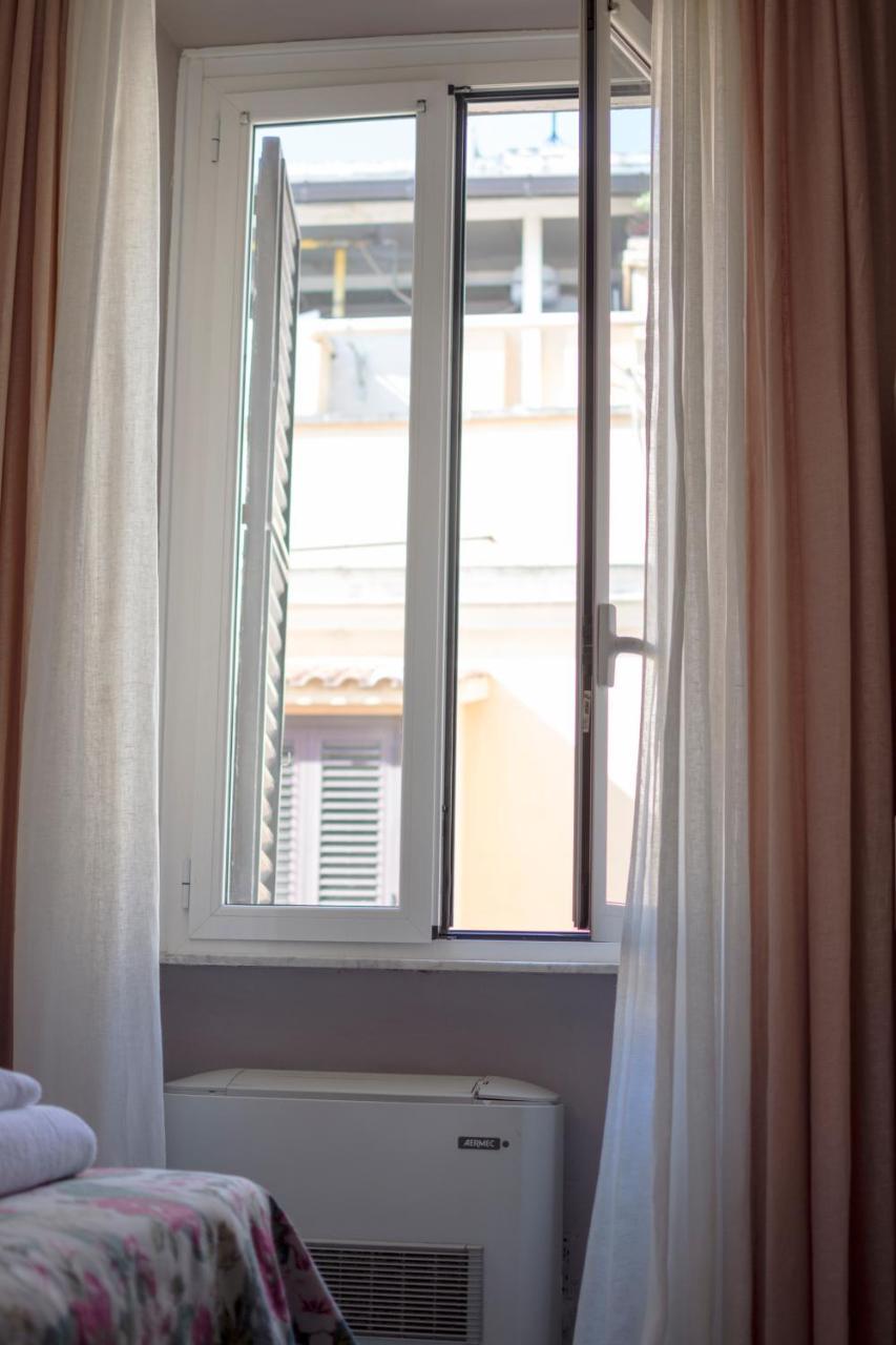 Hoteli Rome Buitenkant foto