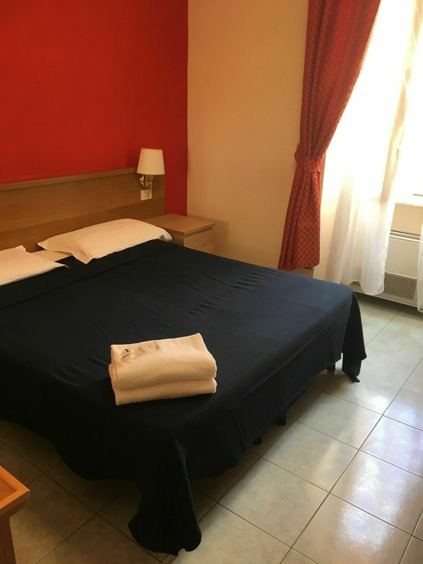 Hoteli Rome Buitenkant foto