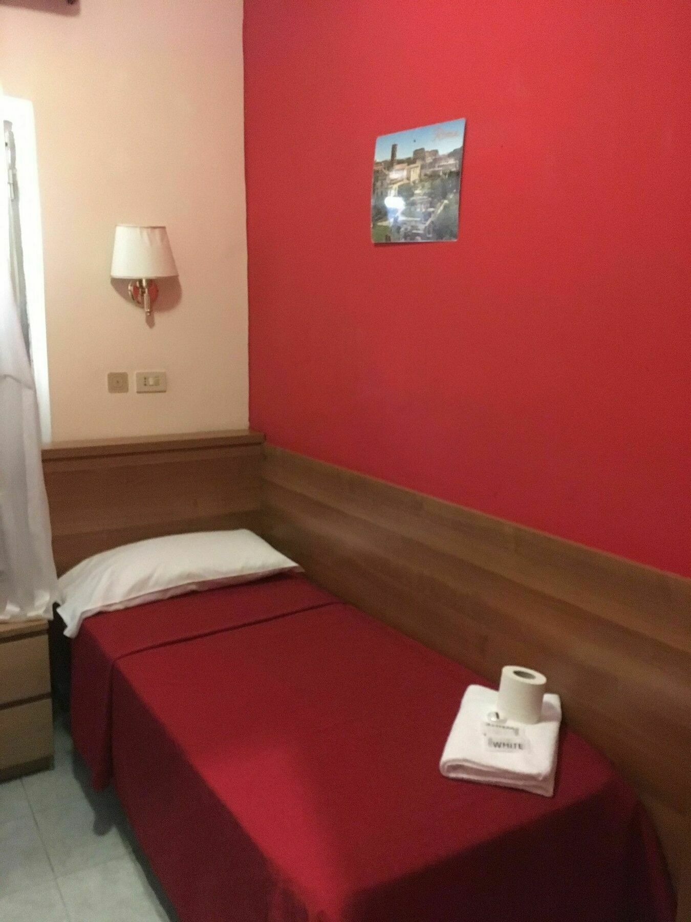 Hoteli Rome Buitenkant foto