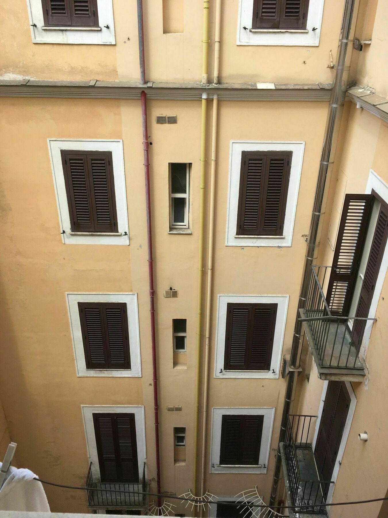 Hoteli Rome Buitenkant foto